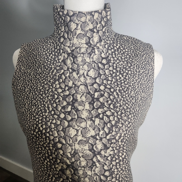 Akris Asymmetrical Wool Silk Sophisticated and Architectural Dress Size:6 Luxury - Picture 3 of 9